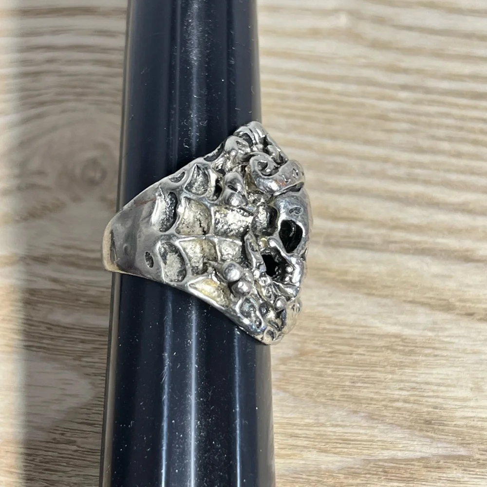 Pirates of the Caribbean Skull Ring Silver